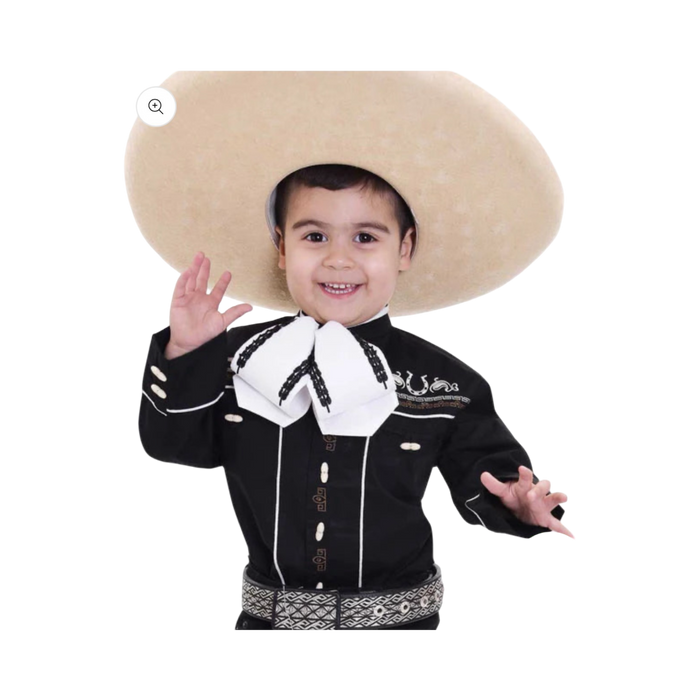 Camisa charra negra con blanco para niño, prenda elegante de ropa mexicana infantil para eventos y celebraciones.