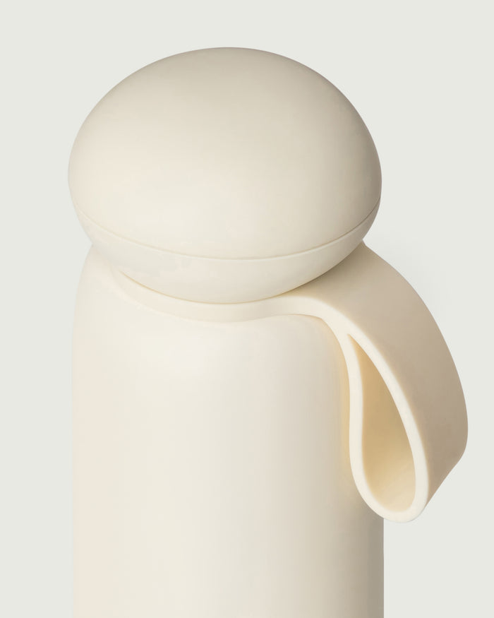 Burrata::Sunnies Flask pebble cap white top