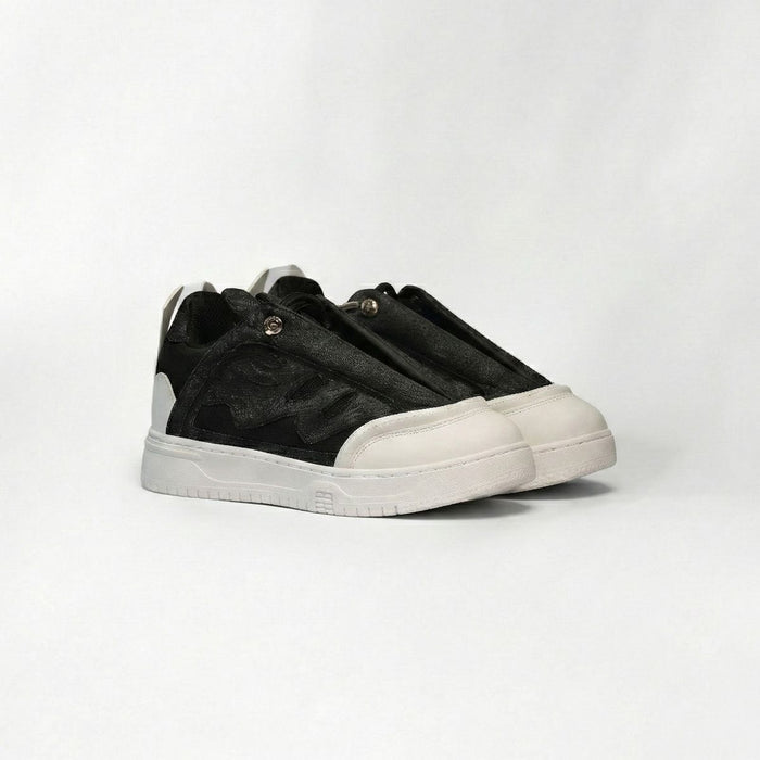 Watson invader black/white