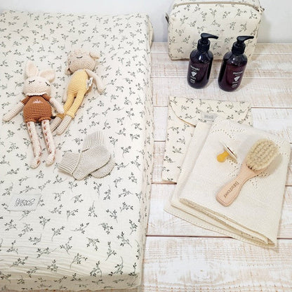 Babyshower – Changing Mat Fitted Sheet – Olive Bloom - Mabel & Fox