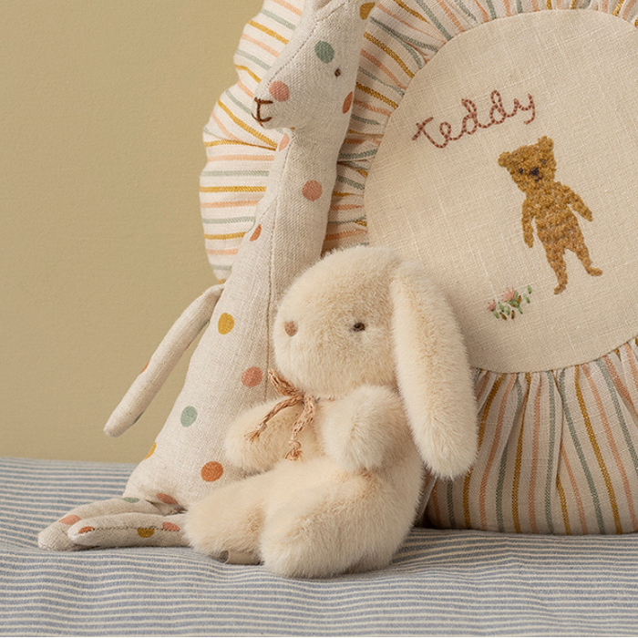 Maileg – Mini Bunny Plush - Cream - Mabel & Fox