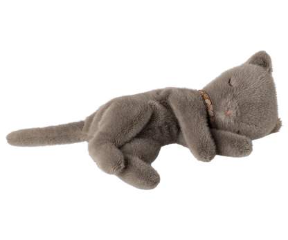 Maileg – Small Sleeping Kitten Plush - Grey - Mabel & Fox