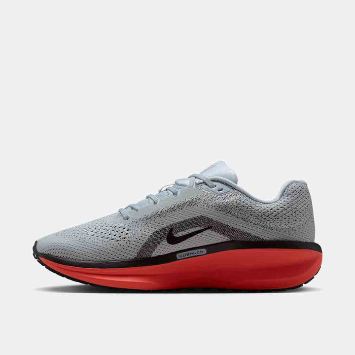 Side medial view of the Men's Nike Winflo 11.