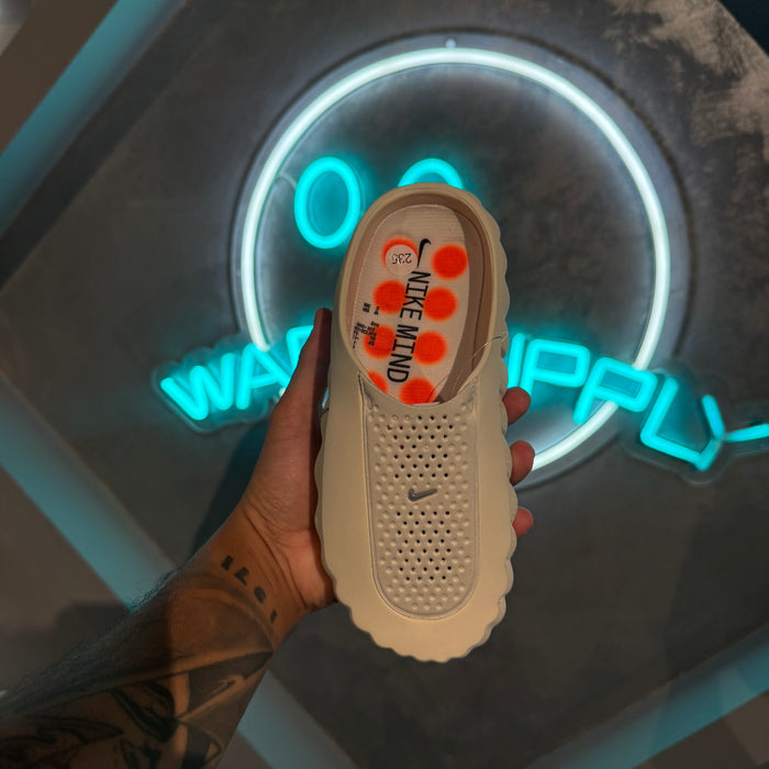 Nike Mind 001 Light Bone