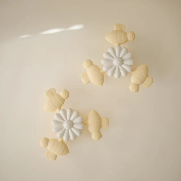 Mushie - Suction Spinner Toy - Bee - Mabel & Fox