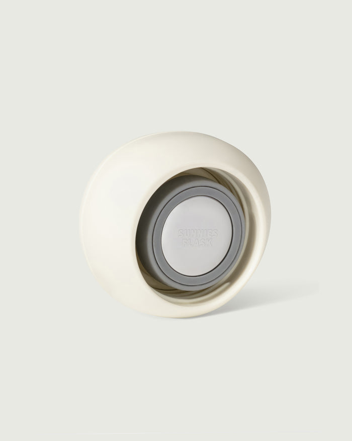 Burrata::Sunnies Flask  pebble cap white  front diagonal