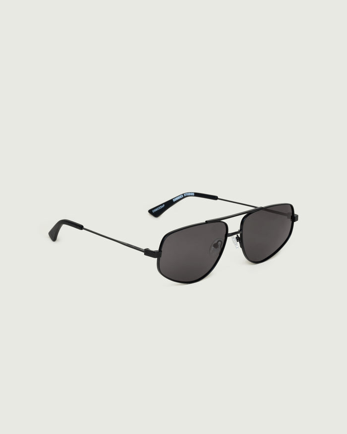 Charcoal Polarized::Rome Sunglasses pilot black metal front diagonal