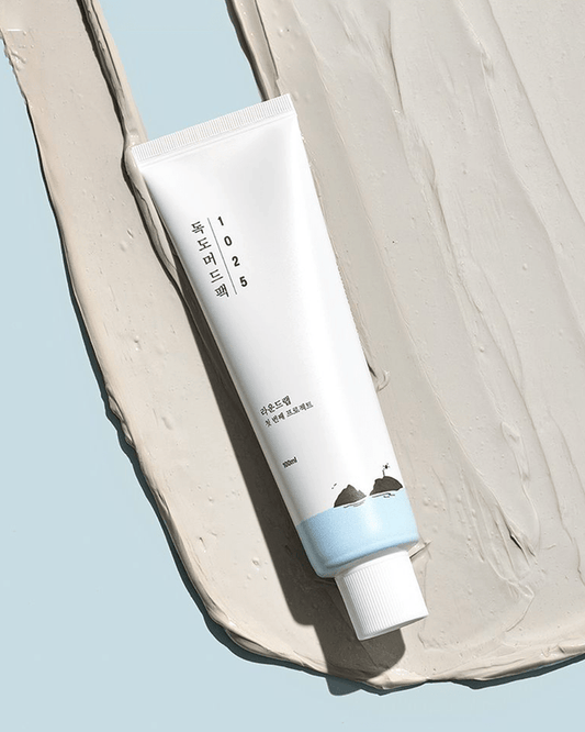 ROUND LAB 1025 Dokdo Mud Mask dragged through mud