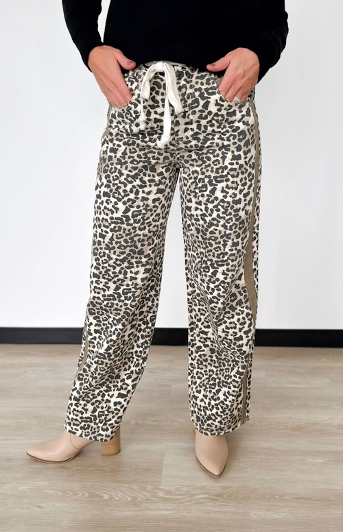Sophie Contrast Slouchy Straight Leg Leopard Jeans
