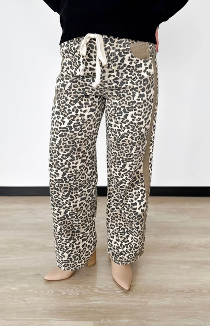 Sophie Contrast Slouchy Straight Leg Leopard Jeans