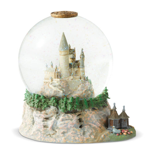 Wizarding World of Harry Potter | Hogwarts Castle w/ Hagrid Hut | Waterball